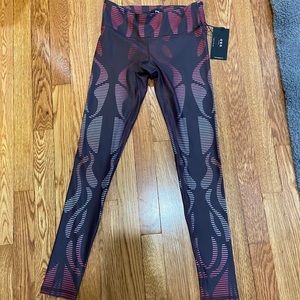 NWT Noli yoga pants size small